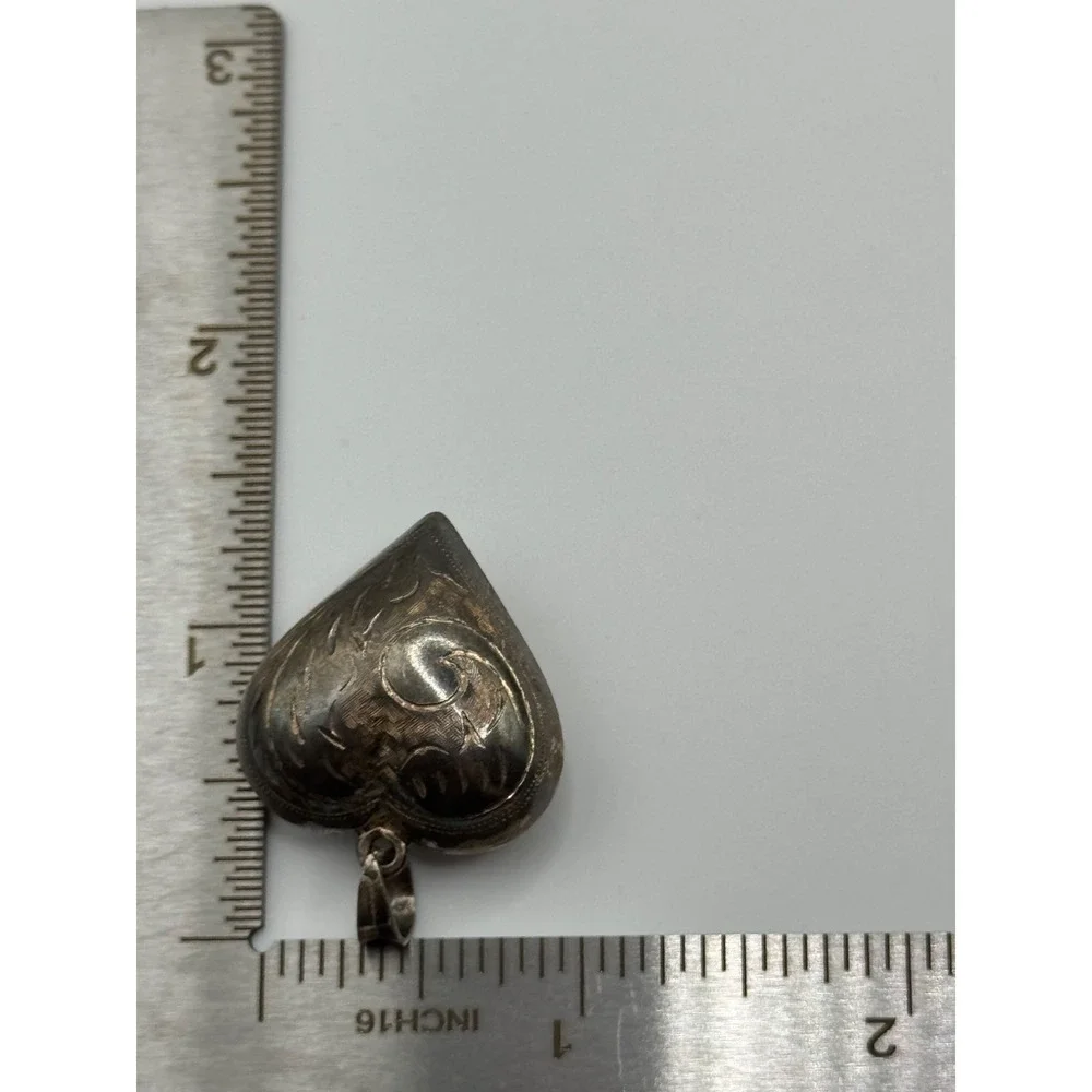 Vintage Sterling Silver 925 Etched Puffy Heart‎ Pendant